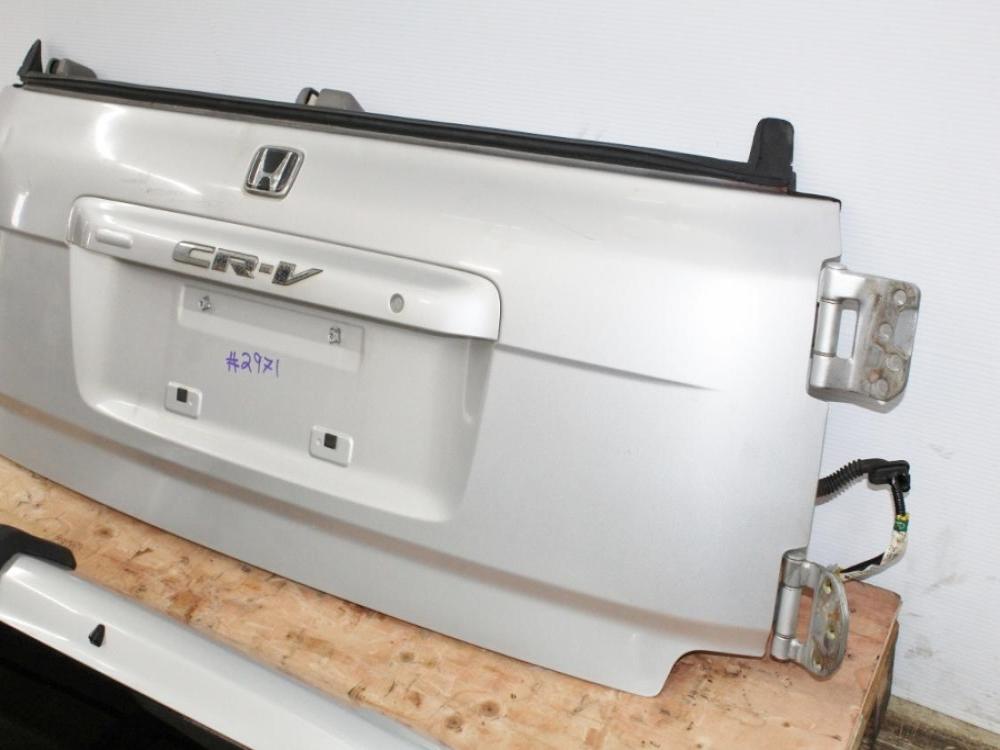 1997-2001 JDM Honda CR-V RD1 Spareless Rear End with Matching OEM Rear Bumper Rear Glass with Mirror: Image 6