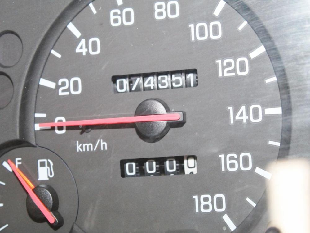 JDM 1993-1997 NISSAN SKYLINE GTS-T R33 GAUGE CLUSTER OEM KM/H: Image 1