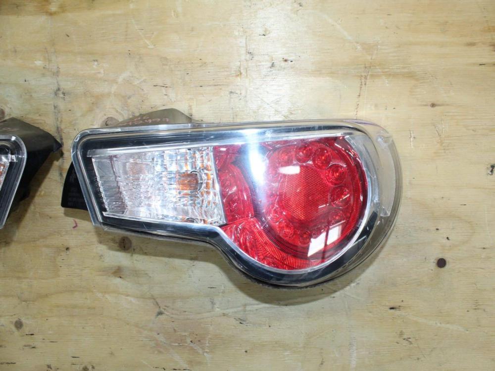 13-20 TOYOTA 86 SCION FRS SUBARU BRZ ZN6 OEM REAR TAIL LIGHTS: Image 8