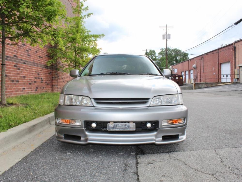 1997 Honda Accord SIR Wagon H22A A/T : Image 9