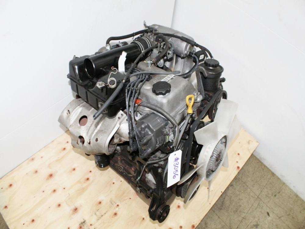95-96 Toyota T100 3RZ-FE 2.7L Engine Rare 8-Port Intake | JDM Motor: Image 1