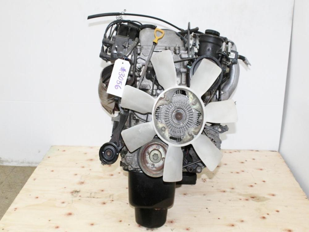 95-96 Toyota T100 3RZ-FE 2.7L Engine Rare 8-Port Intake | JDM Motor: Image 4