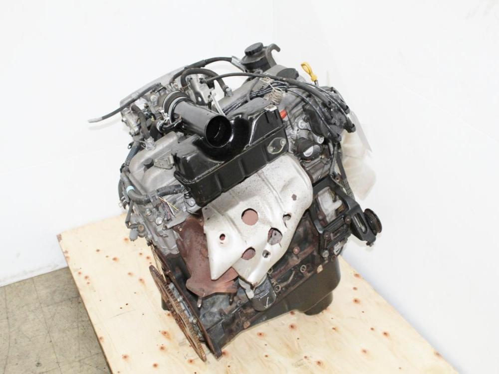 95-96 Toyota T100 3RZ-FE 2.7L Engine Rare 8-Port Intake | JDM Motor: Image 6