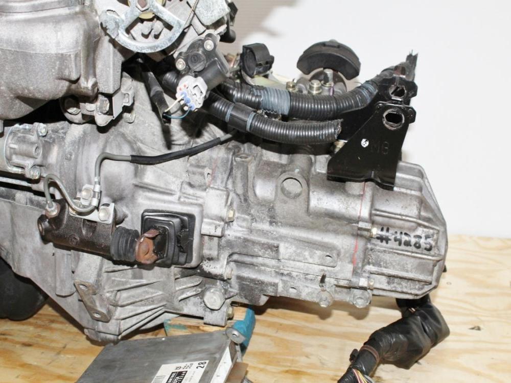 2003-2008 Toyota Matrix XRS 2ZZ-GE VVTI Engine 6 Speed C60 Transmission 1.8L : Image 4