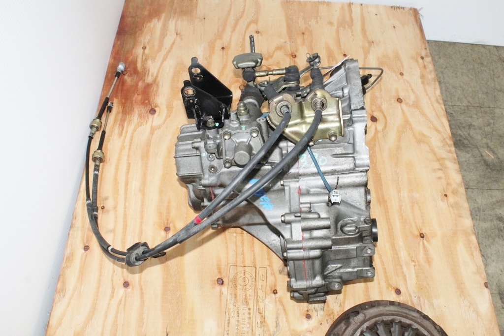 2000 2001 2002 2003 2004 2005 TOYOTA CELICA 5 SPEED MANUAL TRANSMISSION GT 1.8L: Image 10