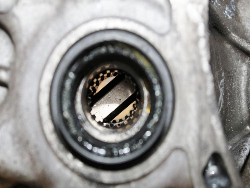 2000-2005 Toyota Celica GT-S C60 6-Speed Manual Transmission JDM 2ZZ Engine: Image 3
